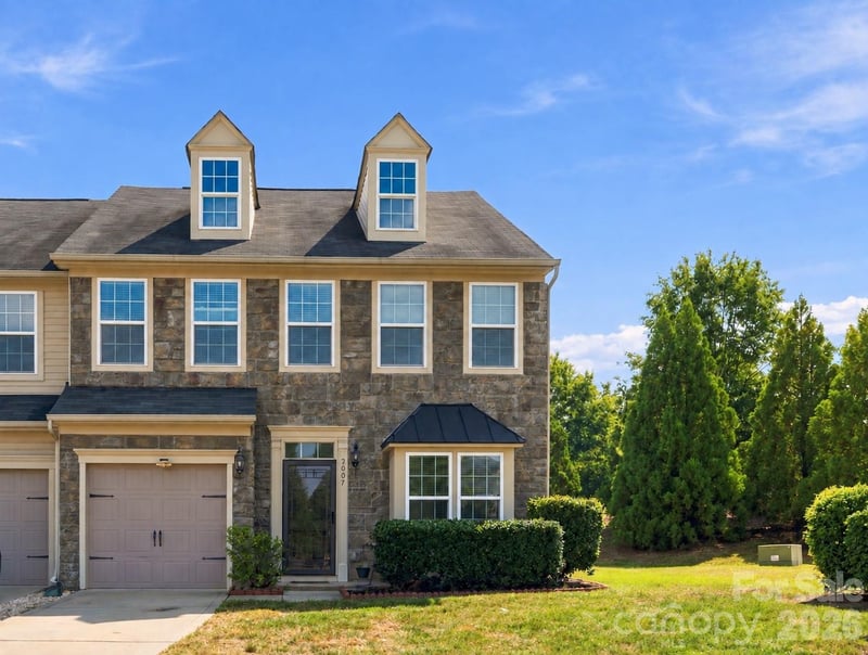 9607 Springholm Drive, Charlotte, NC - 3 beds, 2.5 baths, 1,944 sqft - $389,999