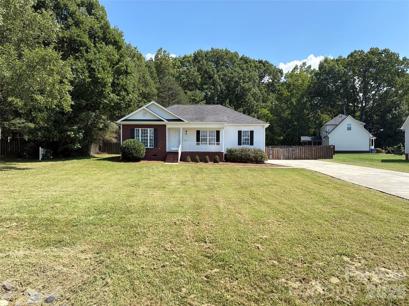 133 Polaris Drive, Wingate, NC - 3 beds, 2.5 baths, 1,990 sqft - $335,000
