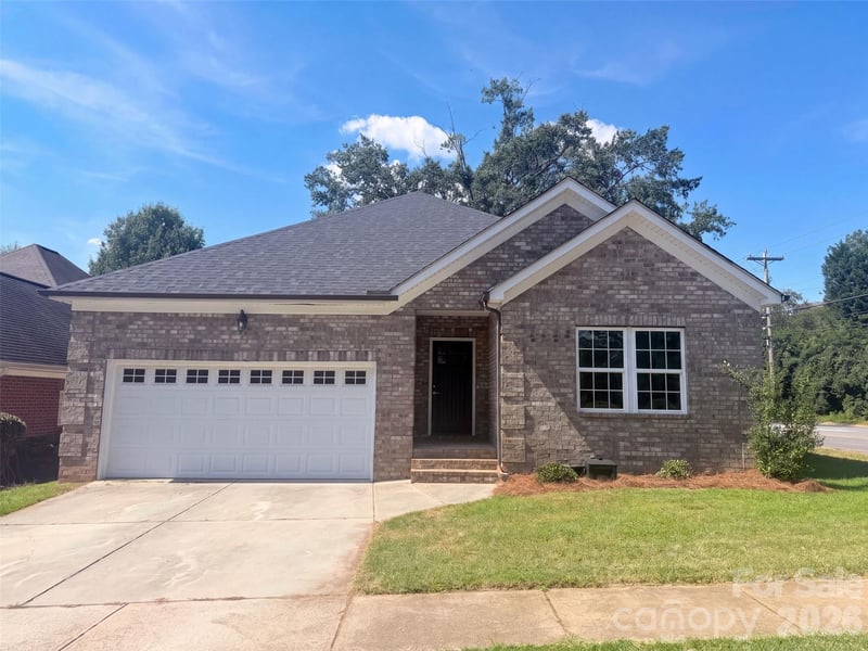 102 Sweet Oaks Lane, Statesville, NC - 3 beds, 2 baths, 1,703 sqft - $315,000
