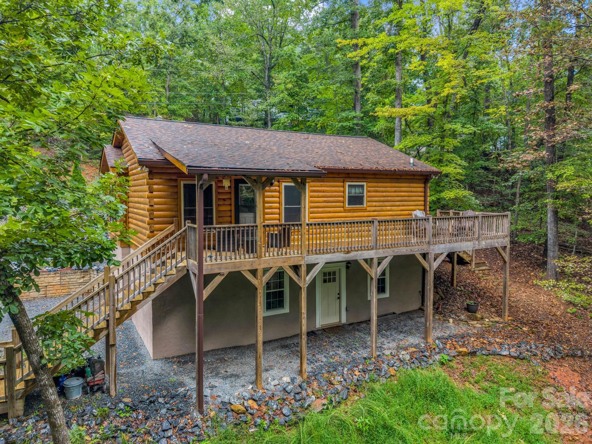 344 Wolf Trl, Lake Lure, NC 28746. property listing photo