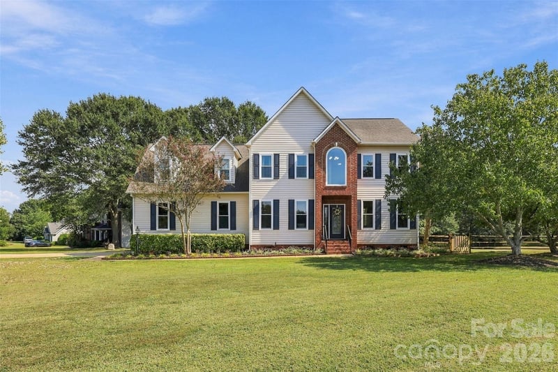 104 Felix Lane, York, SC - 3 beds, 2.5 baths, 2,454 sqft - $550,000