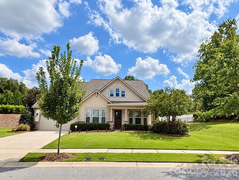 10537 Black Locust Lane, Charlotte, NC - 4 beds, 4.5 baths, 3,109 sqft - $709,900