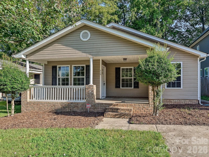930 Wainwright Avenue, Charlotte, NC - 3 beds, 1.5 baths, 1,270 sqft - $256,000