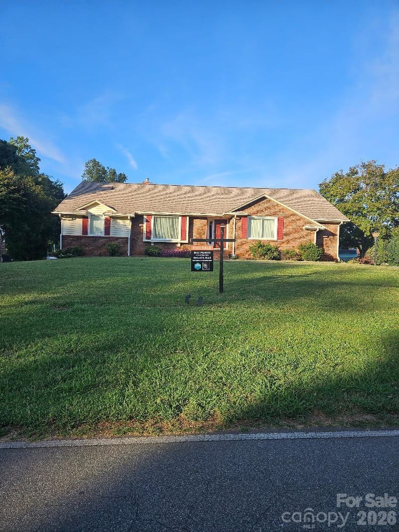 3944 Burton Lane, Denver, NC - 3 beds, 3 baths, 2,948 sqft - $1,298,500