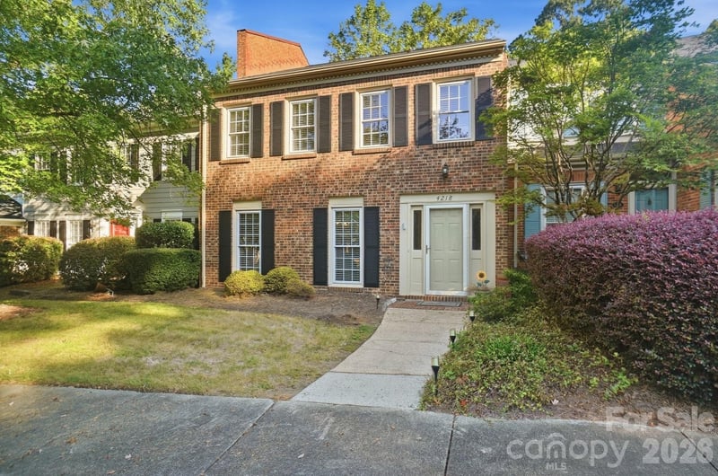 4218 Woodglen Lane, Charlotte, NC - 3 beds, 2.5 baths, 2,064 sqft - $345,000