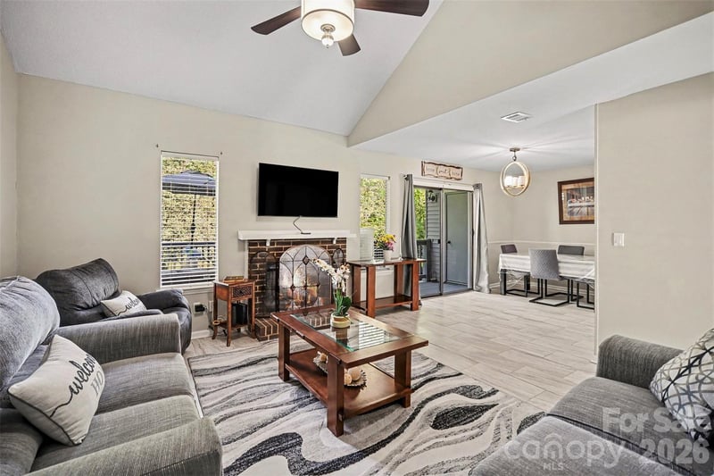 6612 Point Comfort Lane, Charlotte, NC - 3 beds, 2.5 baths, 1,539 sqft - $275,000