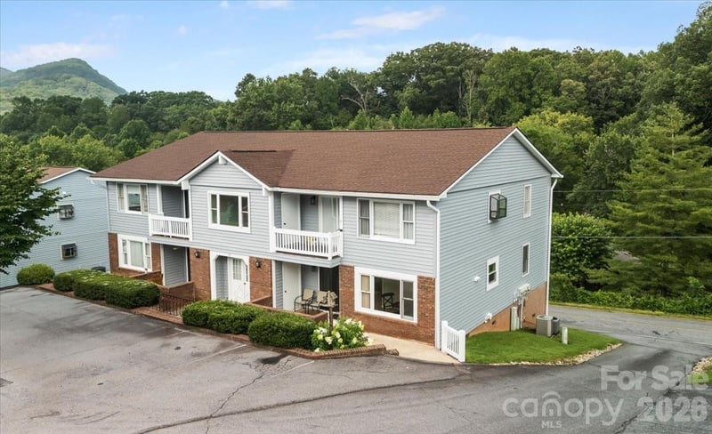 75 Nazarene Way Apt 2, Waynesville, NC - 2 beds, 2 baths, 1,081 sqft - $245,000