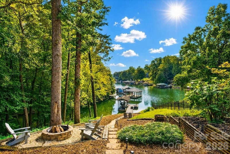 125 Hickory Point Court, Statesville, NC - 4 beds, 3.5 baths, 2,529 sqft - $820,000