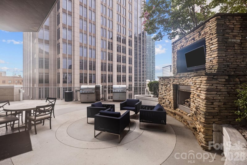 210 N Church Street Apt 2813, Charlotte, NC - 1 bed, 1 bath, 822 sqft - $345,000