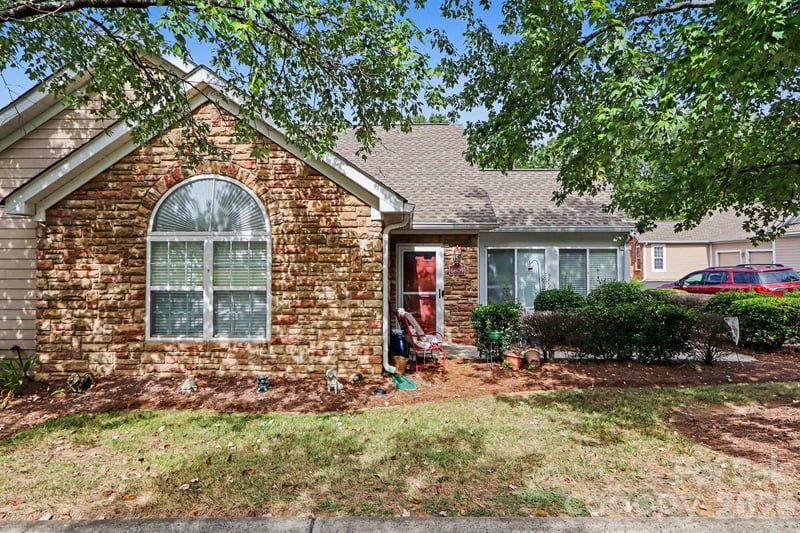 6809 Ledgestone Place, Charlotte, NC - 2 beds, 2 baths, 1,536 sqft - $284,900