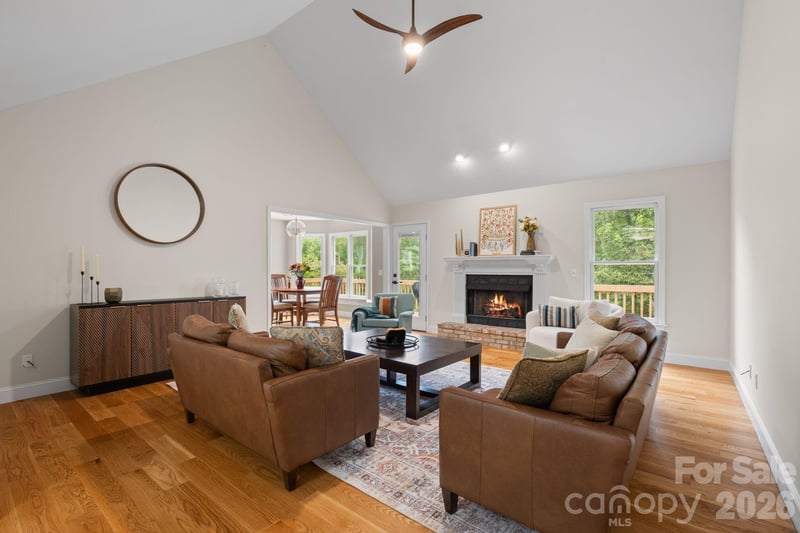 113 Laura Trace, Hendersonville, NC - 3 beds, 3 baths, 2,237 sqft - $599,000
