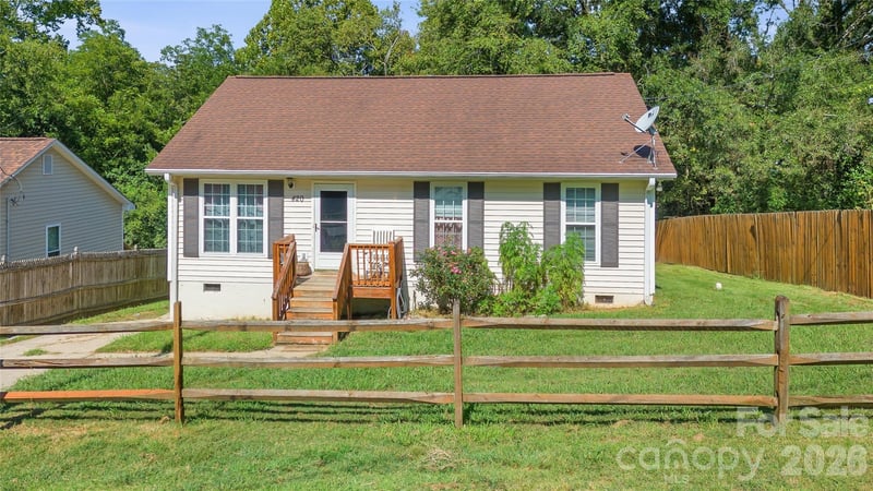 420 Maiden Lane SW, Concord, NC - 3 beds, 2 baths, 1,152 sqft - $225,000