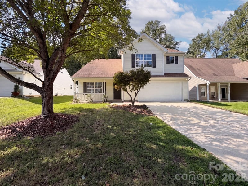 3978 Shasta Circle, Clover, SC - 3 beds, 2.5 baths, 2,177 sqft - $312,000
