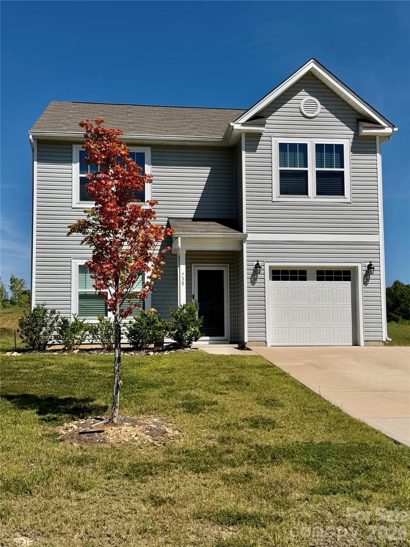 738 Yorkshire Drive, Albemarle, NC - 3 beds, 2.5 baths, 2,083 sqft - $315,000