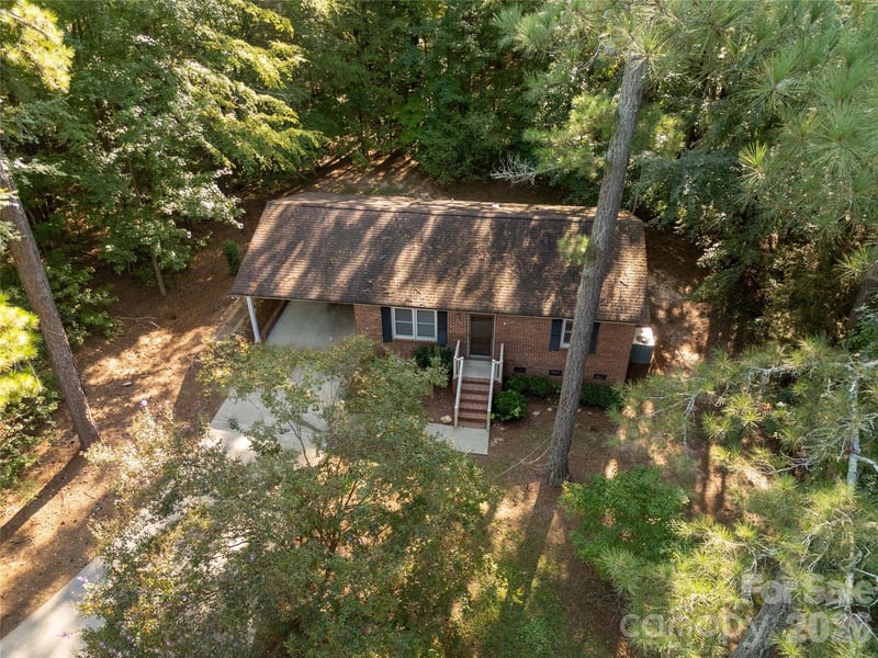 3055 University Drive, Lancaster, SC - 2 beds, 1 bath, 1,058 sqft - $250,000