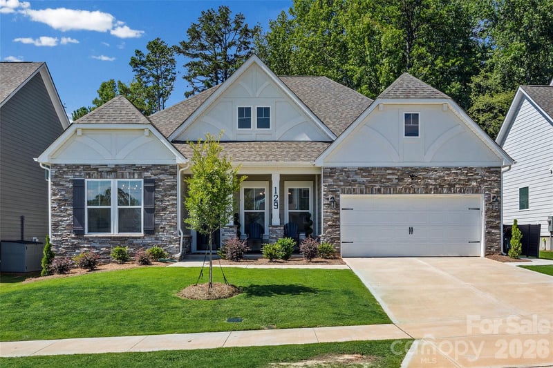 129 Glenn Drive, Mooresville, NC - 3 beds, 2 baths, 2,587 sqft - $715,000