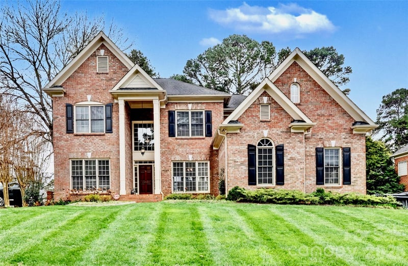 16032 Covington Point Lane, Huntersville, NC - 4 beds, 3.5 baths, 3,647 sqft - $979,000