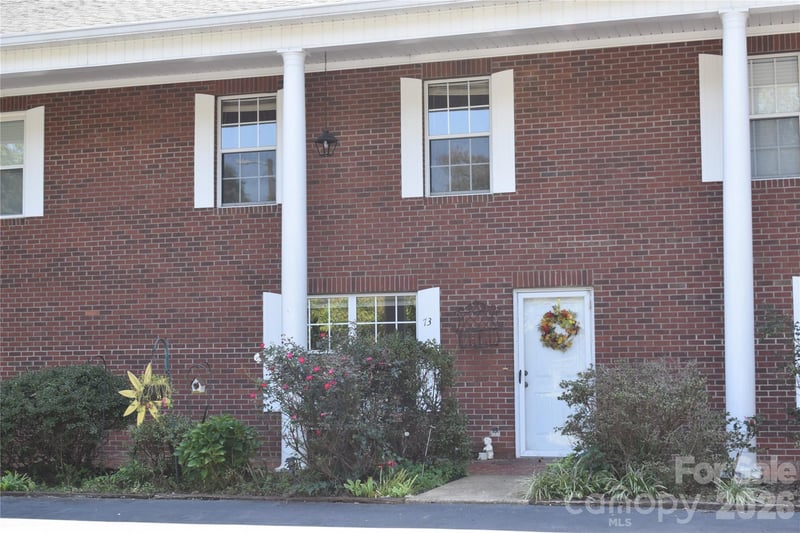 75 Laurelwood Drive Apt 73, Marion, NC - 2 beds, 1.5 baths, 1,928 sqft - $259,900