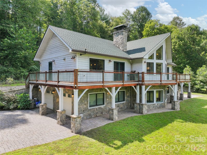 174b Marina Cove, Waynesville, NC - 3 beds, 3 baths, 2,618 sqft - $925,000