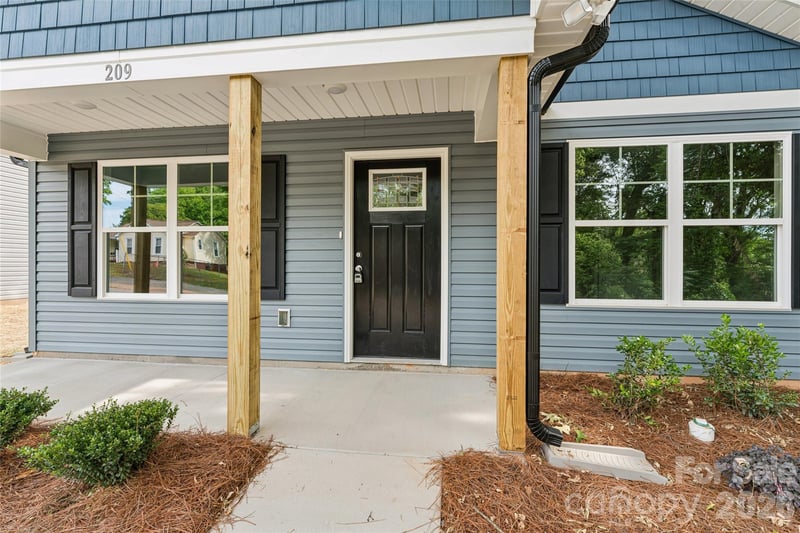 209 W 17th Street, Kannapolis, NC - 3 beds, 2 baths, 1,232 sqft - $289,900