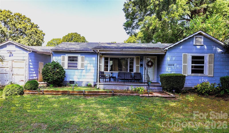 3828 Plainview Road, Charlotte, NC - 2 beds, 1 bath, 1,034 sqft - $300,000