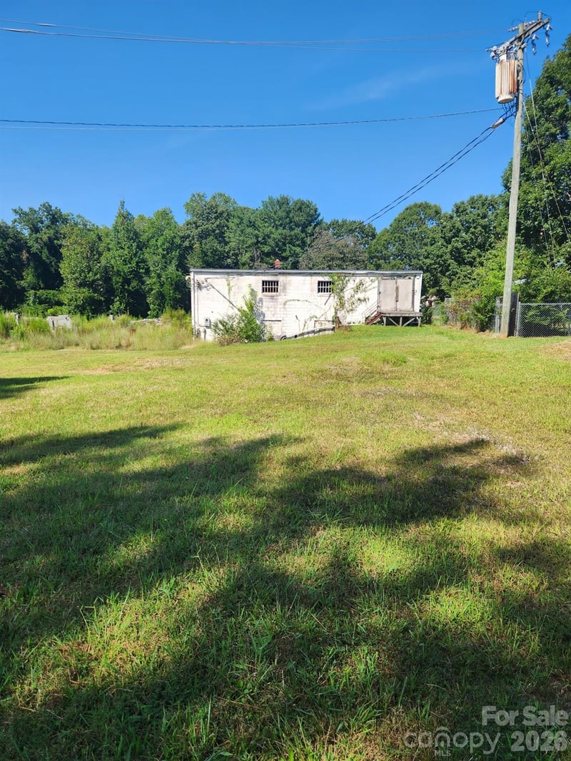 2015 24th Street NE, Hickory, NC -  - $350,000