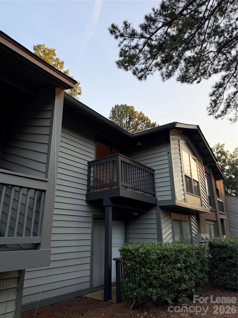 5020 Sardis Road L, Charlotte, NC - 1 bed, 1 bath, 750 sqft - $1,290/mo