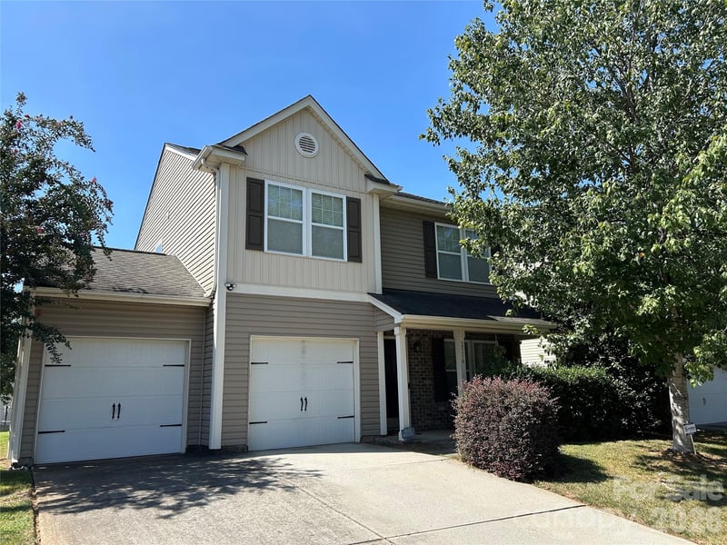 2516 Impatien Drive, Charlotte, NC - 3 beds, 2.5 baths, 1,585 sqft - $340,000