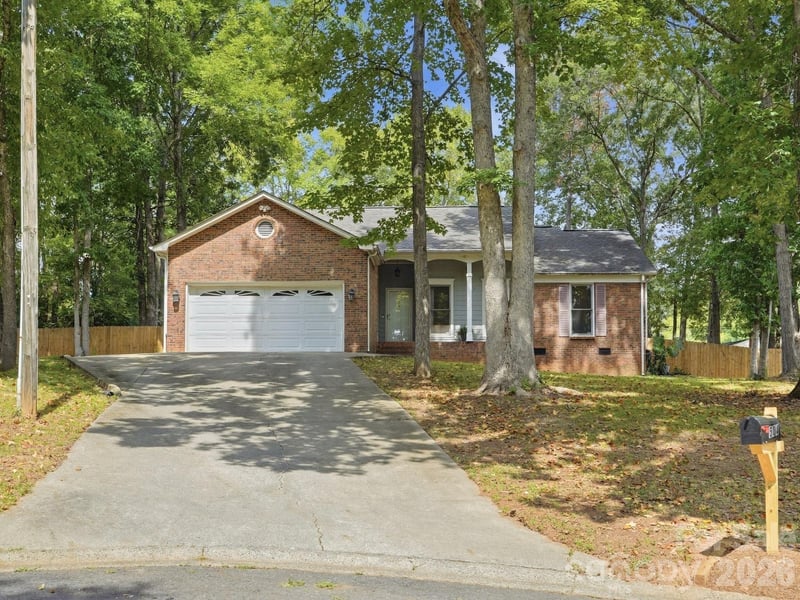 504 Birnamwood Court, Fort Mill, SC - 3 beds, 2 baths, 1,653 sqft - $349,000