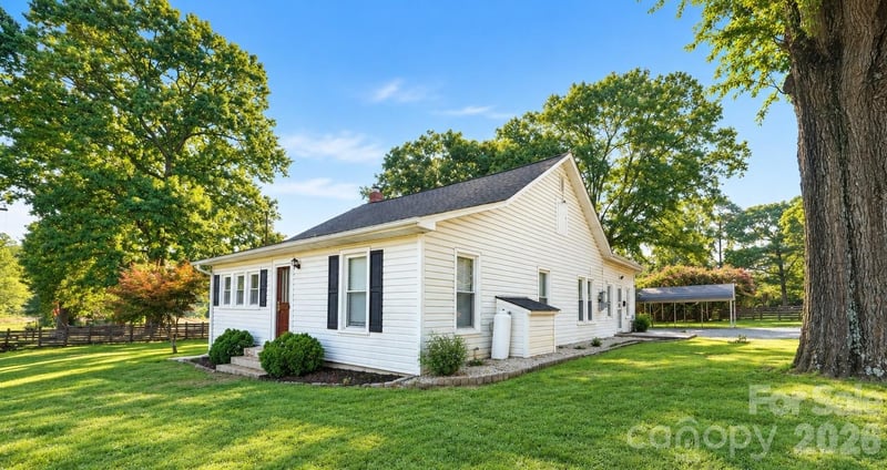 500 N Chapel Street, Landis, NC - 3 beds, 2 baths, 1,724 sqft - $279,000