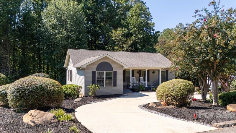 141 Marys Lane, Rutherfordton, NC - 3 beds, 3 baths, 2,131 sqft - $374,900