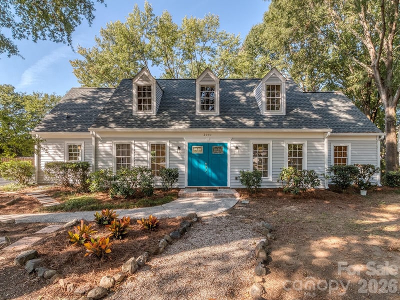 2041 Glouchester Circle, Charlotte, NC - 4 beds, 2.5 baths, 1,881 sqft - $673,700