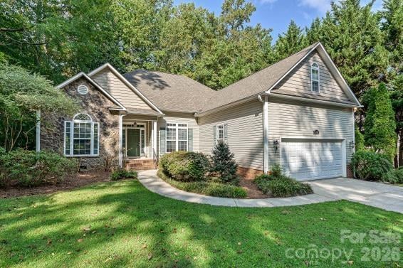 2715 Lakeview Circle, Matthews, NC - 3 beds, 2 baths, 2,199 sqft - $525,000