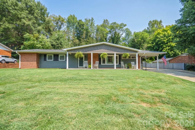 115 Eastwood Park Drive SE, Lenoir, NC - 3 beds, 2 baths, 1,916 sqft - $340,000