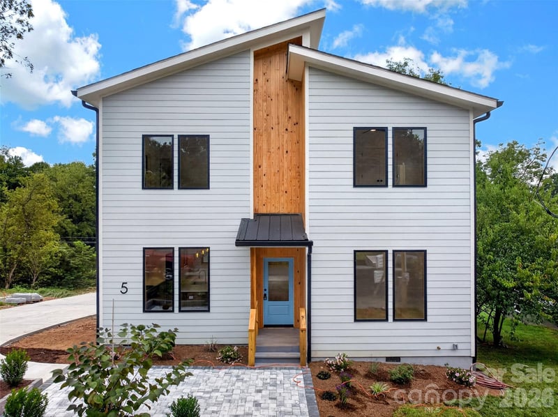 5 Bellagio Place, Asheville, NC - 4 beds, 2.5 baths, 2,270 sqft - $869,000