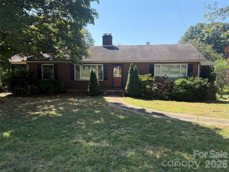 369 Monticello Road, Statesville, NC - 2 beds, 1.5 baths, 1,530 sqft - $212,500