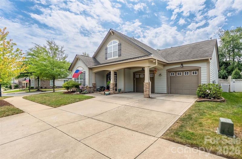 10328 Drake Hill Drive, Huntersville, NC - 3 beds, 2.5 baths, 2,543 sqft - $625,000