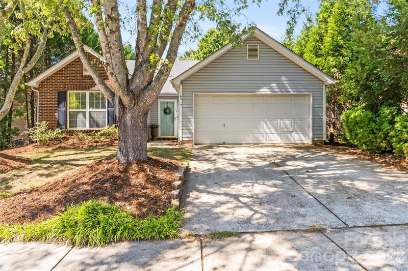 6419 Gatesville Lane, Charlotte, NC - 3 beds, 2 baths, 1,427 sqft - $420,000