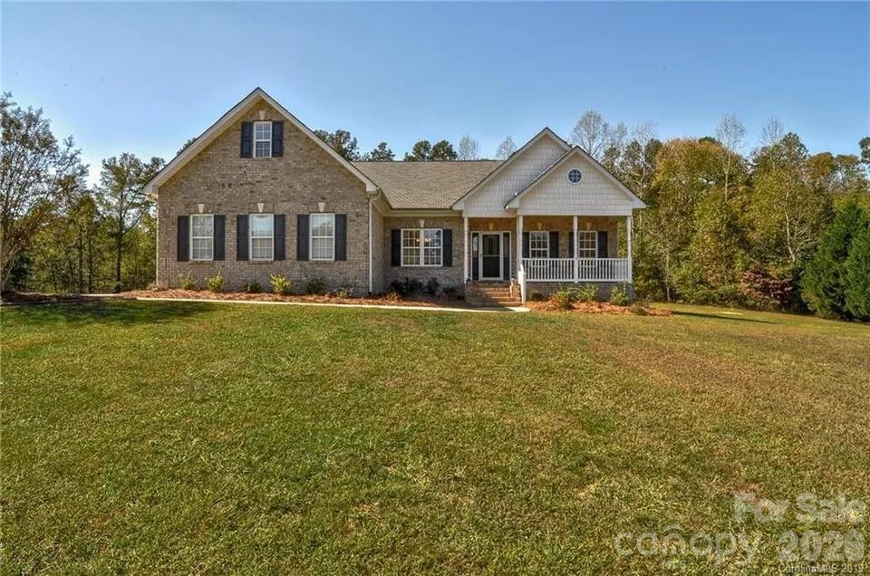 7672 Maple Bluff Ln, Concord, NC 28025. property listing photo
