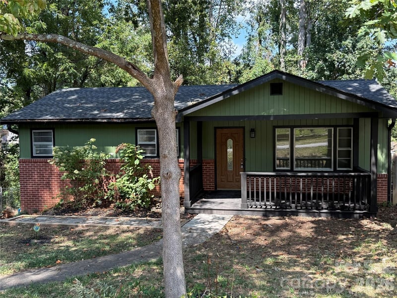 43 Rex Drive, Asheville, NC - 3 beds, 2 baths, 1,540 sqft - $525,000