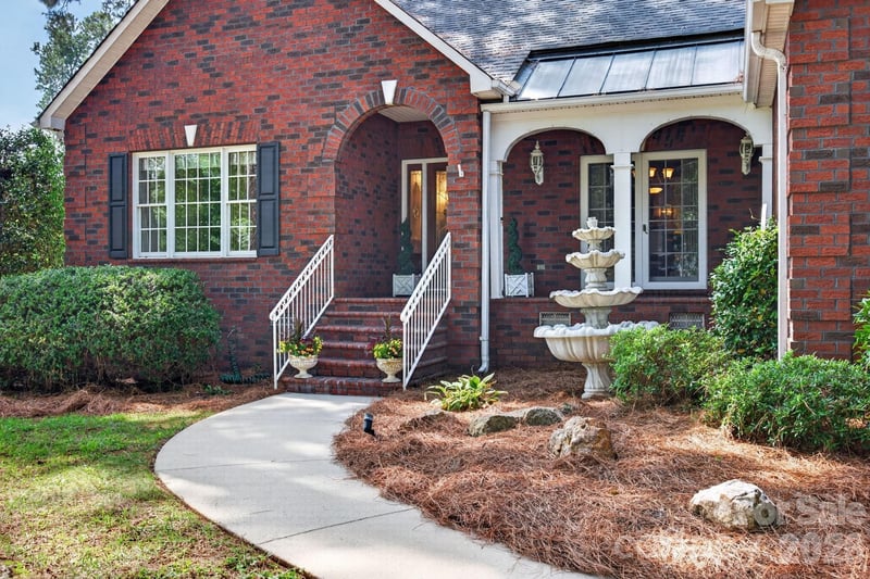 190 Bonaventure Drive, Salisbury, NC - 3 beds, 2.5 baths, 2,951 sqft - $519,777