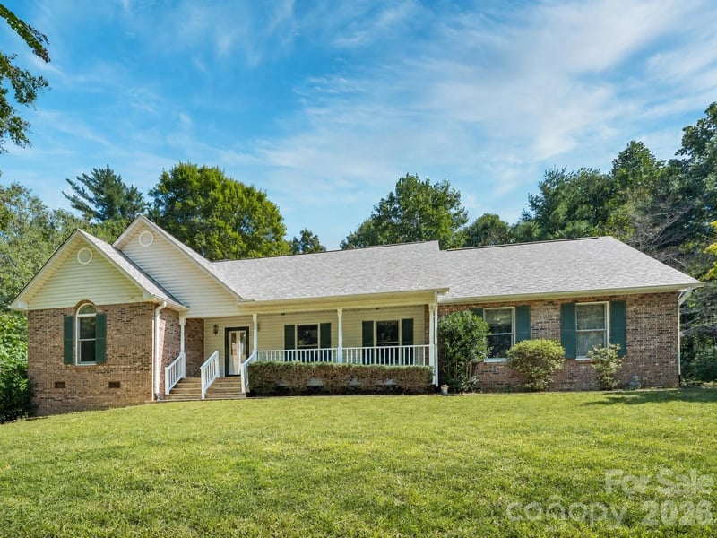 106 Fish Hawk Drive, Hendersonville, NC - 3 beds, 2 baths, 1,658 sqft - $349,900
