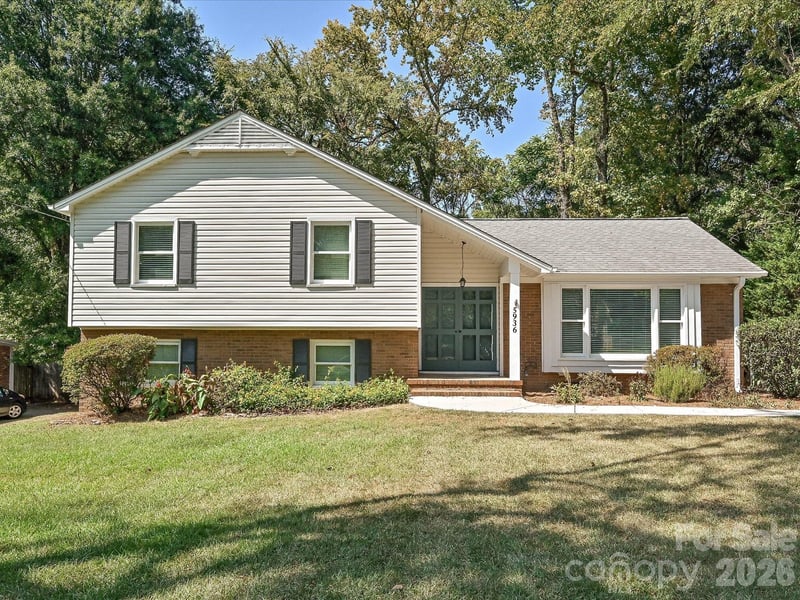 5936 Colchester Place, Charlotte, NC - 4 beds, 2.5 baths, 1,958 sqft - $595,000