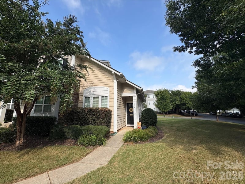 123 Leyton Loop, Mooresville, NC - 2 beds, 2.5 baths, 1,466 sqft - $289,000
