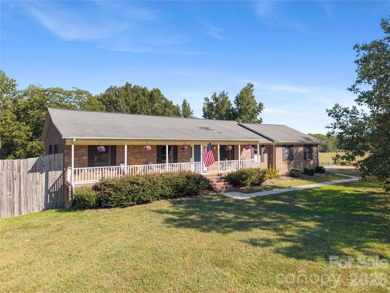 131 Patrick Road, Gastonia, NC - 3 beds, 3 baths, 3,774 sqft - $525,000