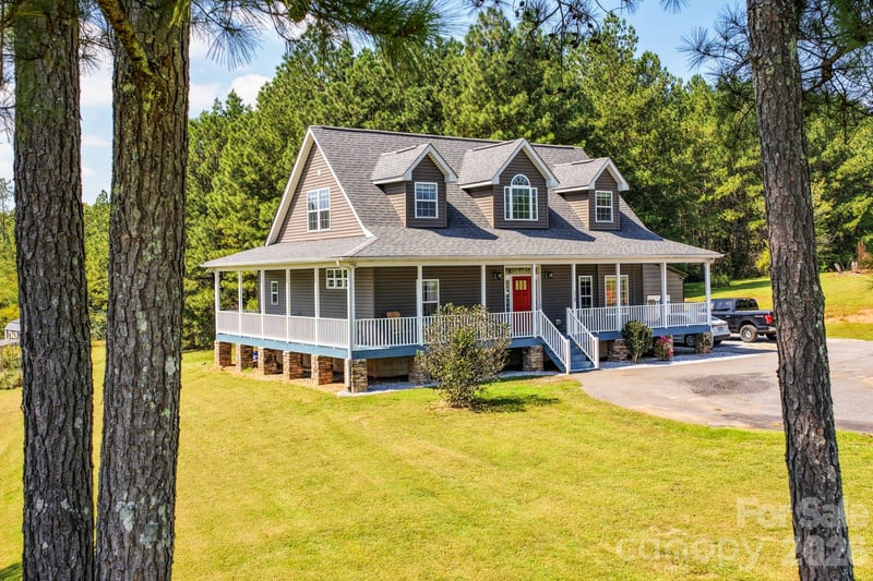 274 Boykin Place, Forest City, NC - 3 beds, 2.5 baths, 2,130 sqft - $675,000