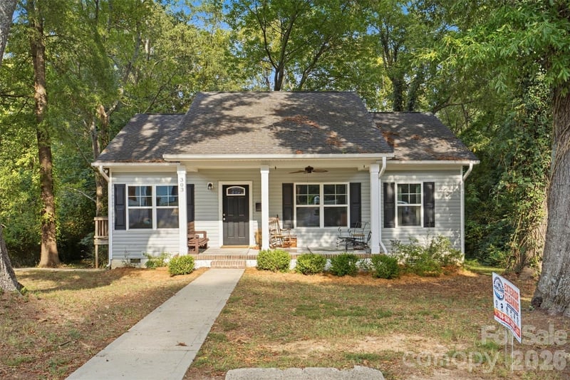 303 S Mountain Street, Cherryville, NC - 3 beds, 2 baths, 1,073 sqft - $235,000