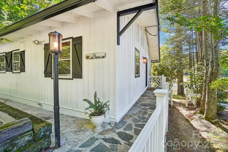 52 Lake Jordan Drive, Flat Rock, NC - 3 beds, 3 baths, 1,768 sqft - $540,000