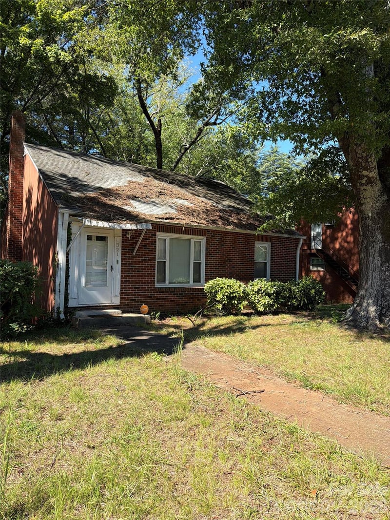 321 N Bost Street, Statesville, NC - 2 beds, 1 bath - $150,000