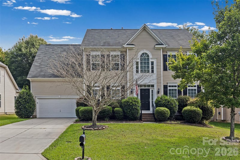 322 Lorraine Road, Fort Mill, SC - 4 beds, 2.5 baths, 3,239 sqft - $630,500